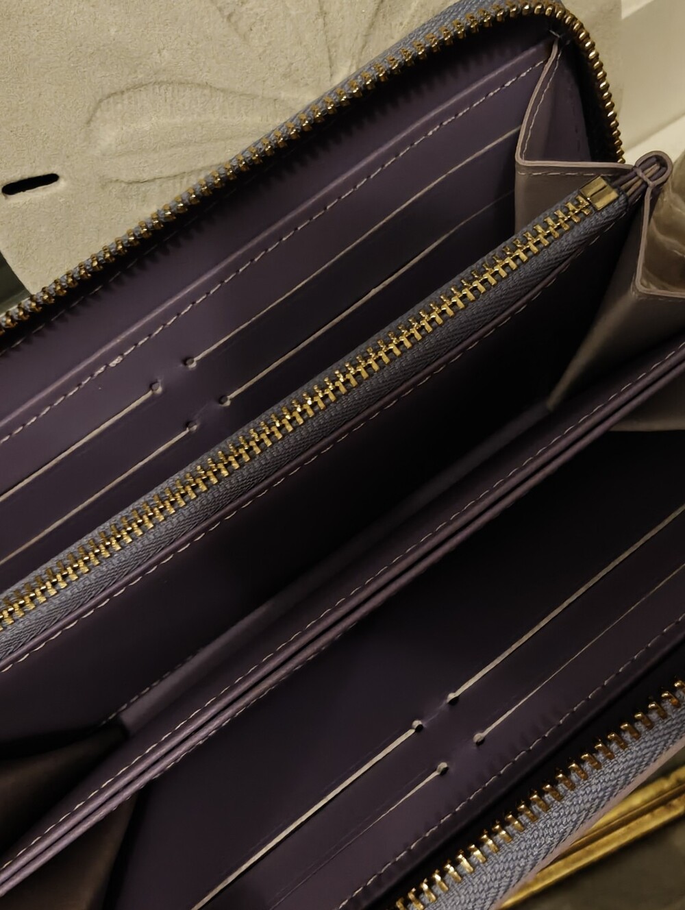Amethyst Fashion Wallet. - Picture 5 of 7